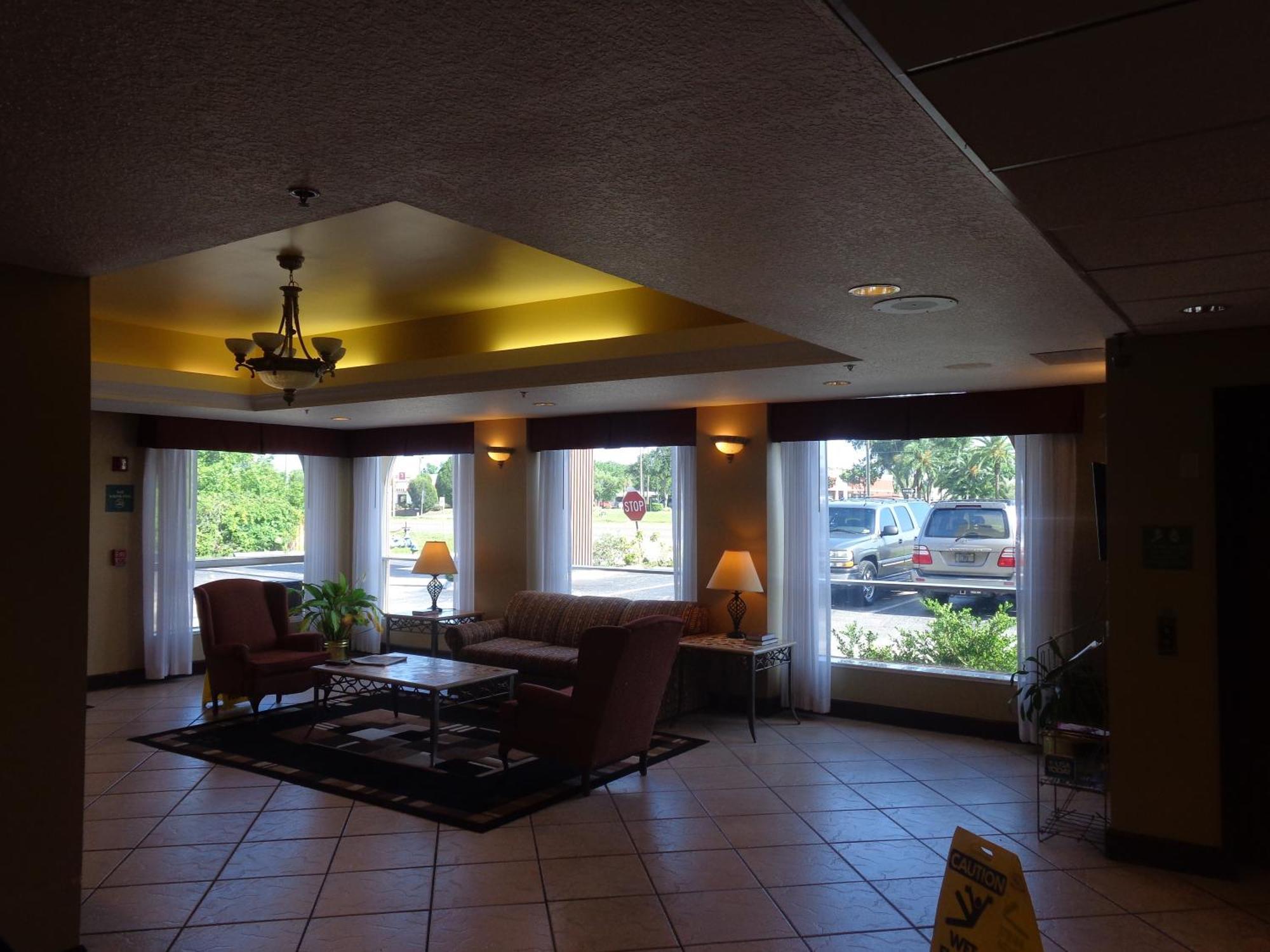 Ruskin Inn Tampa-Sun City Center Buitenkant foto