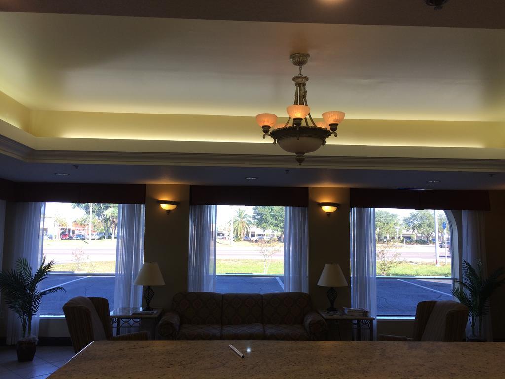Ruskin Inn Tampa-Sun City Center Buitenkant foto