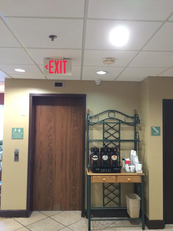 Ruskin Inn Tampa-Sun City Center Buitenkant foto