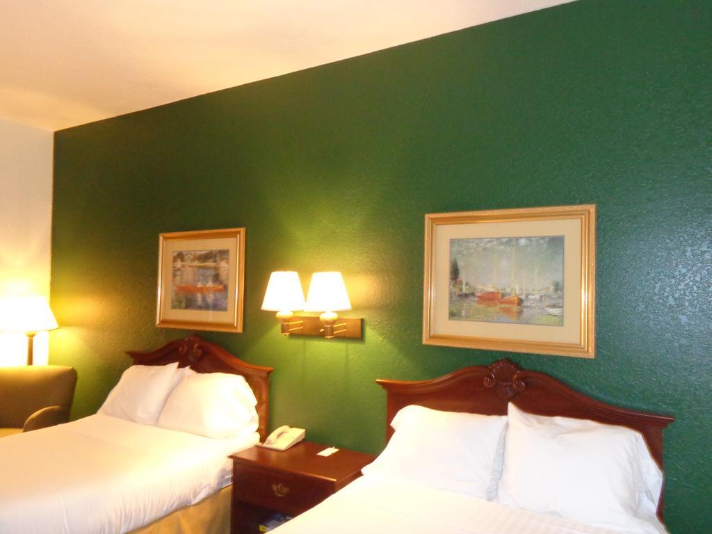 Ruskin Inn Tampa-Sun City Center Buitenkant foto