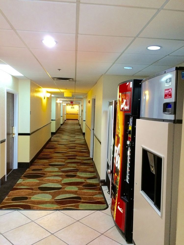 Ruskin Inn Tampa-Sun City Center Buitenkant foto